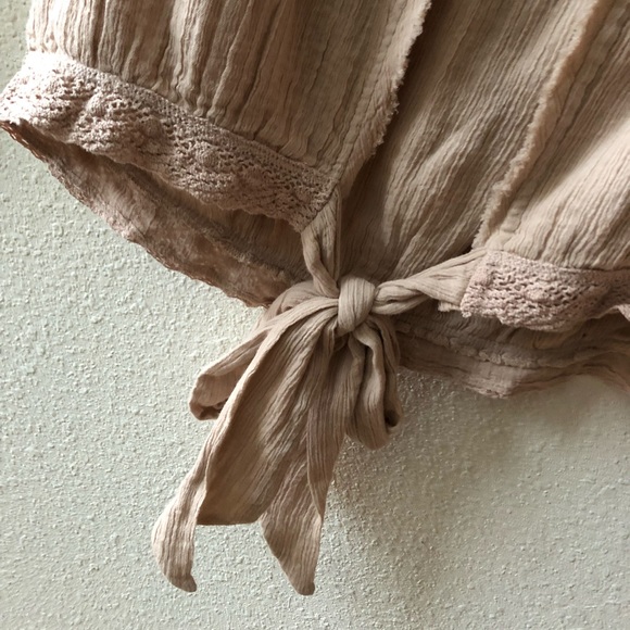 *SOLD* Free People Blush top with open back - Picture 4 of 6